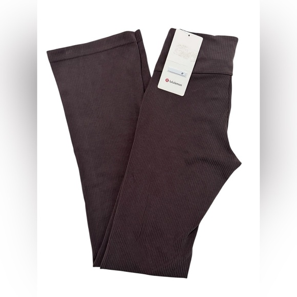 Lululemon Ribbed Softstreme Flared Pant *Regular in Espresso - Picture 5 of 6